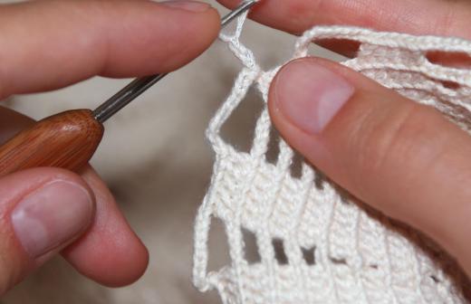 Learning from an experienced crocheter can be very helpful for a beginner.