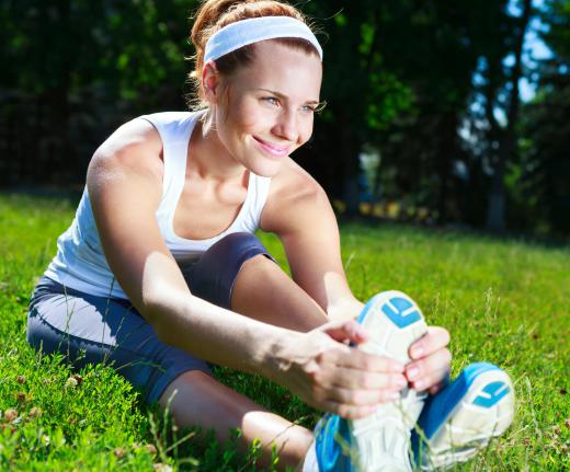 Exercisers generally should thoroughly warm up before beginning plyometric exercises.