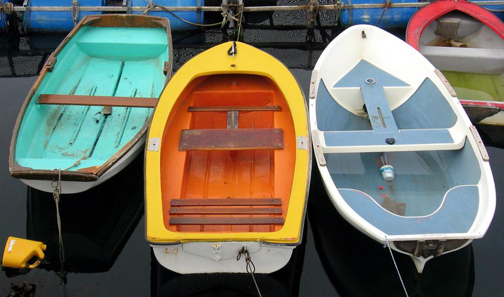 What Is A Dinghy with Pictures 